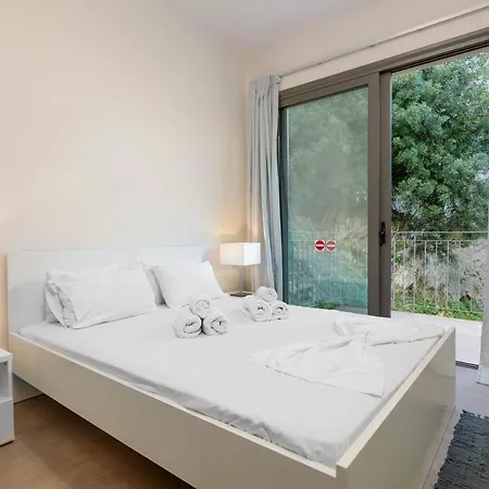 Strati Villa